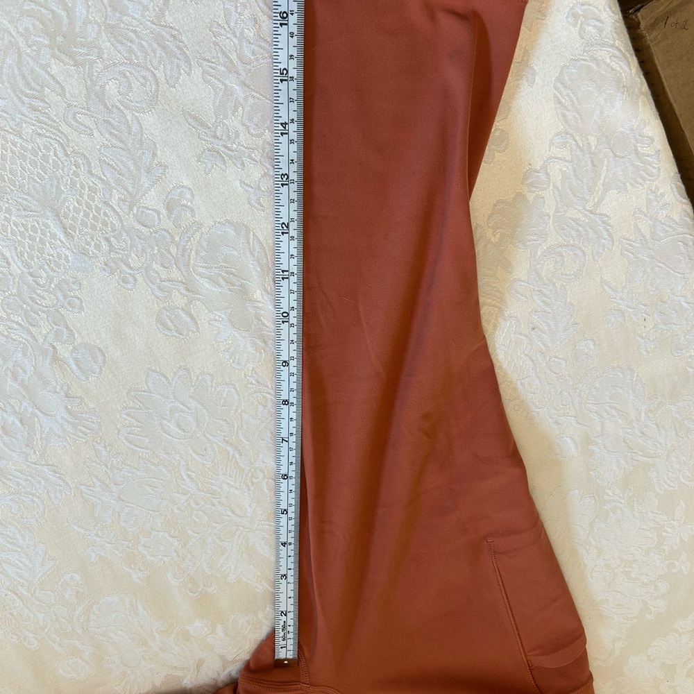 Athleta Etruscan Red  Leggings and Etruscan Red Purana wrap - Picture 3 of 10